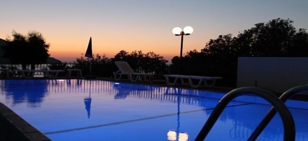 Philoxenia Hotel 13/35