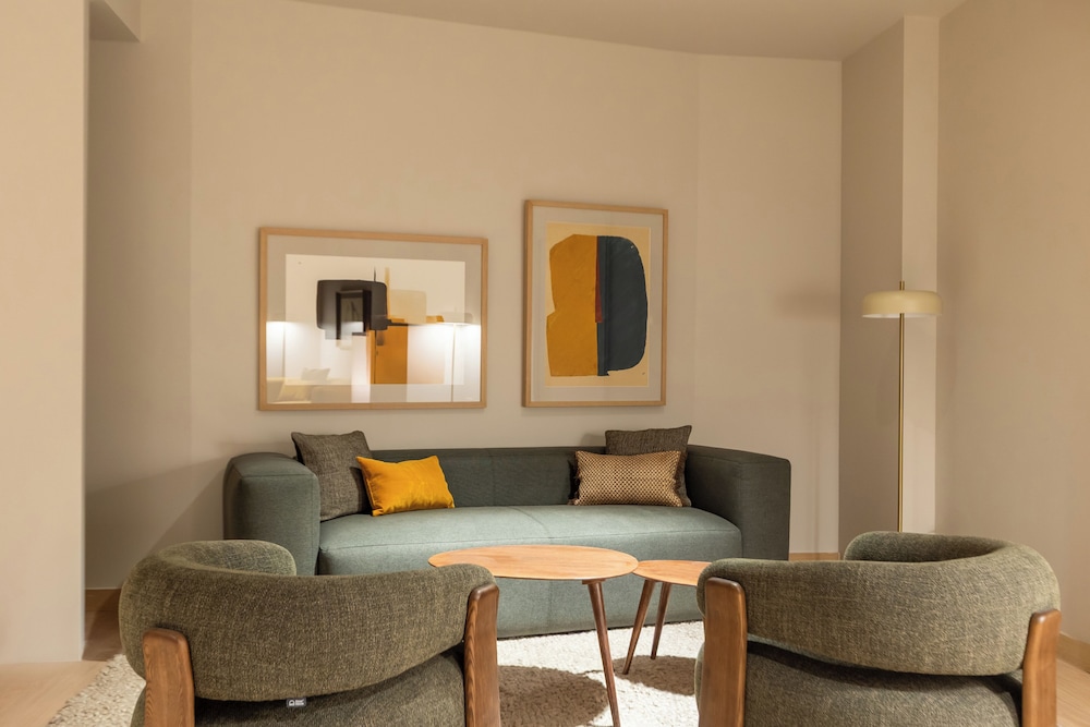 Colectia Hotel Urumea 39/76