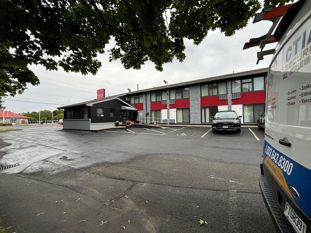 Ramada by Wyndham Kingston 40/50