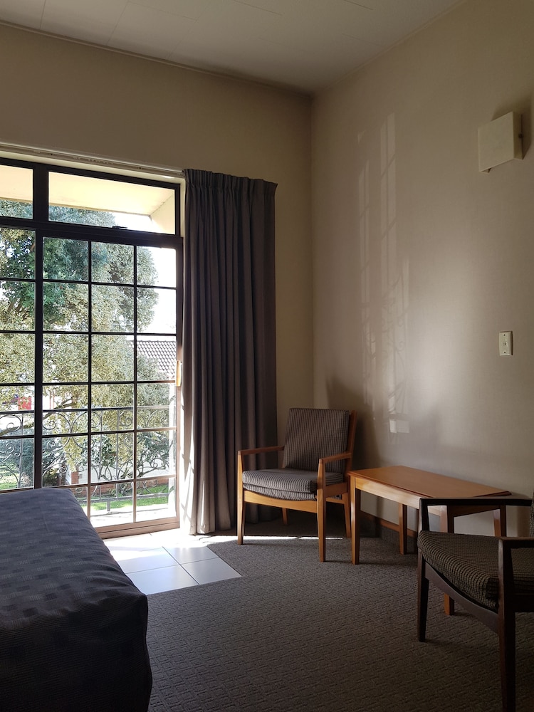 The Avenue Hotel 25/51