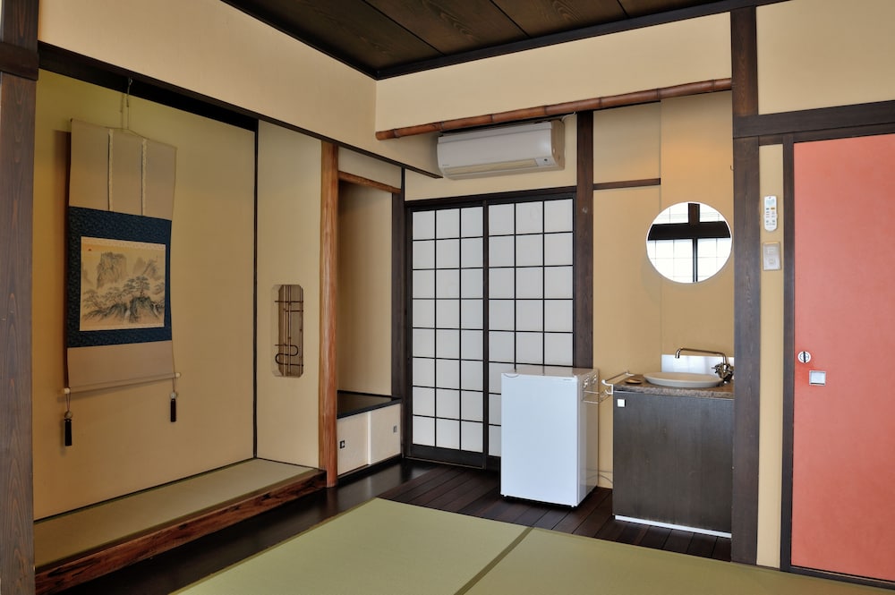 Yadoya Nishijinso 36/64