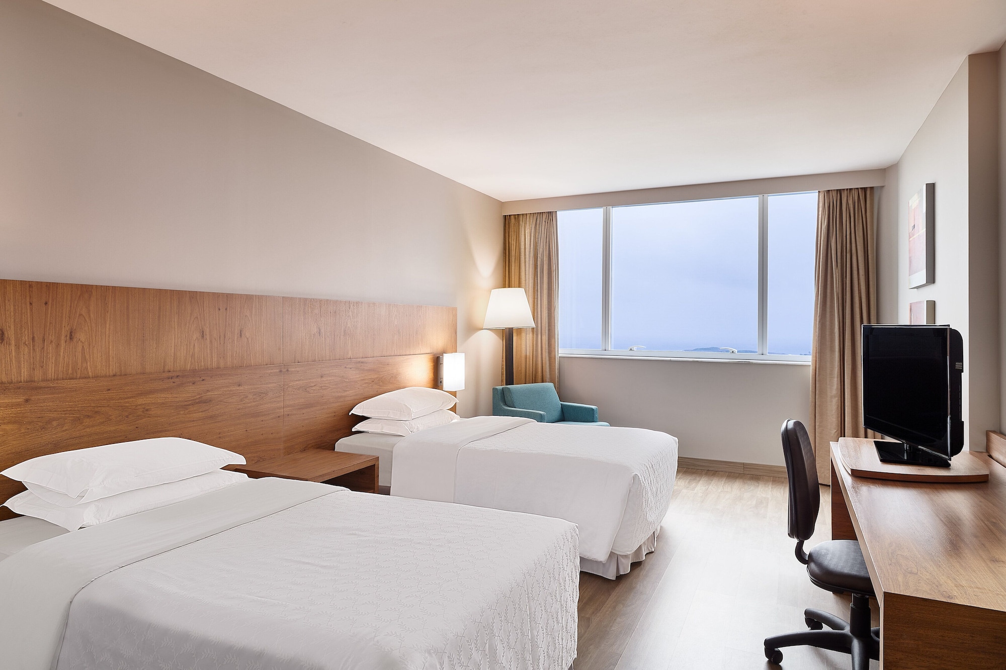 DELUXE, TWIN BEDS, OCEAN VIEW