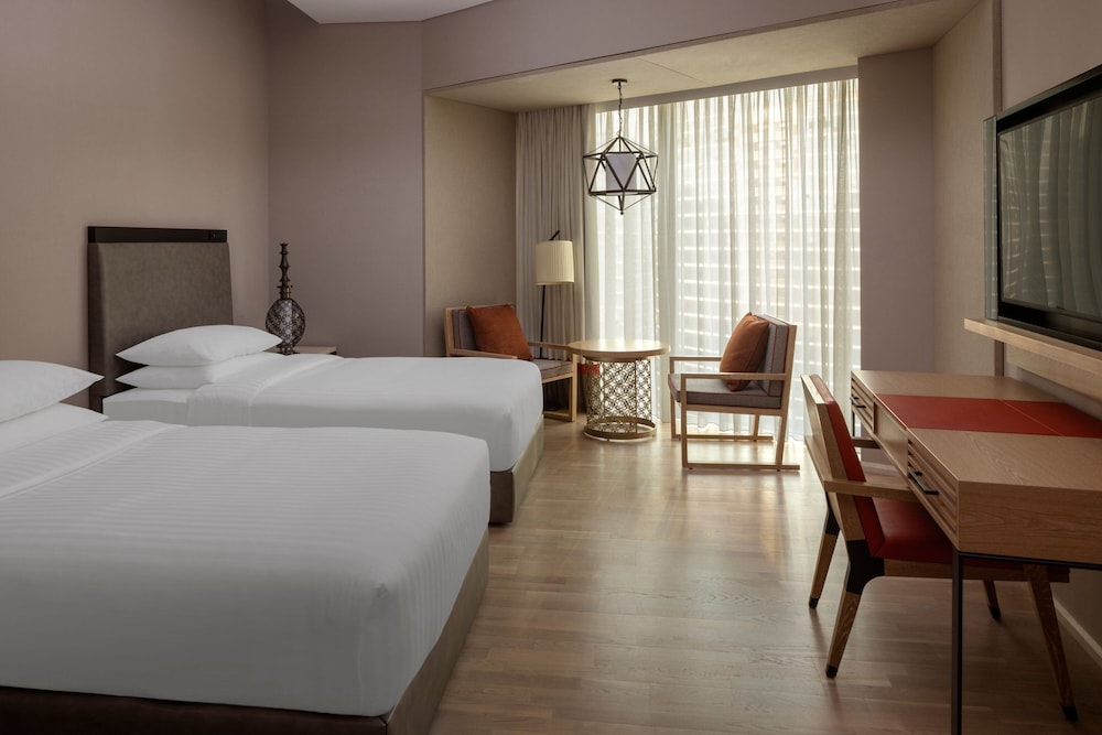 2 BEDROOM SUITE