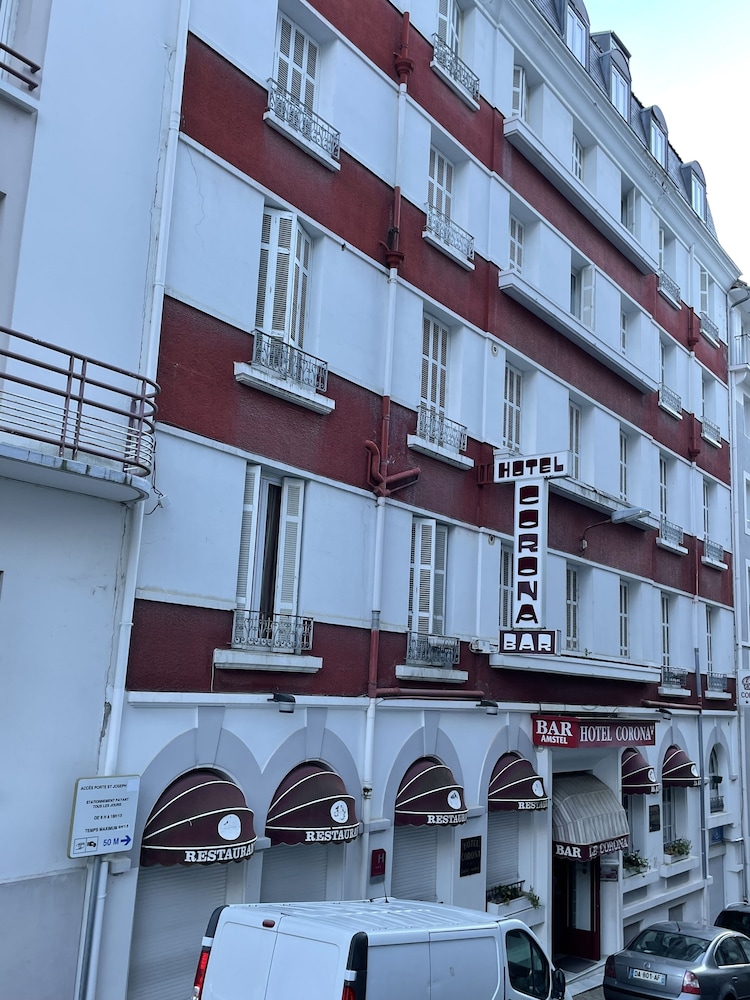 Hotel Corona 3/34