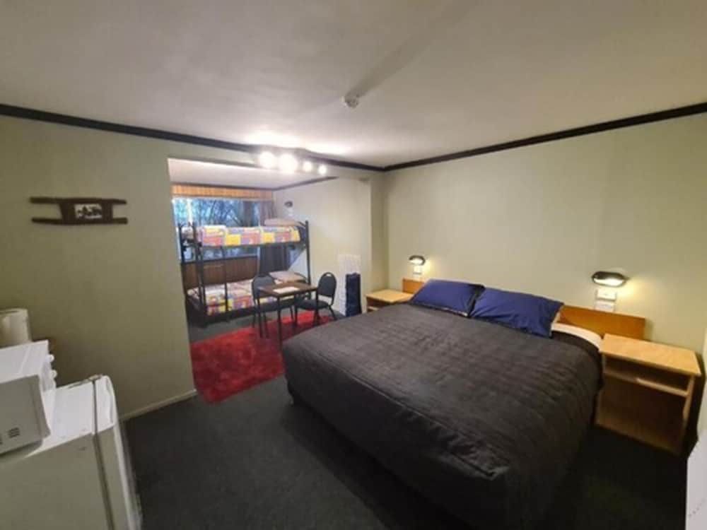 Chateau Franz Hostel 15/50