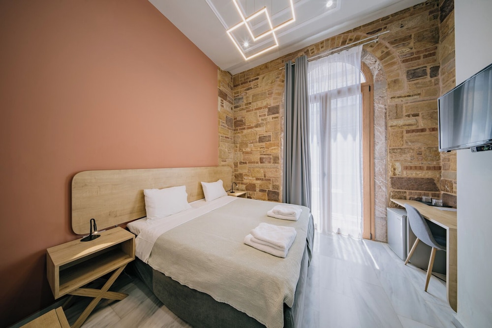 Chios City Inn 13/48