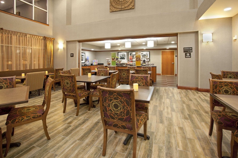 Hampton Inn Suites Fort Worth West I 30 34/43