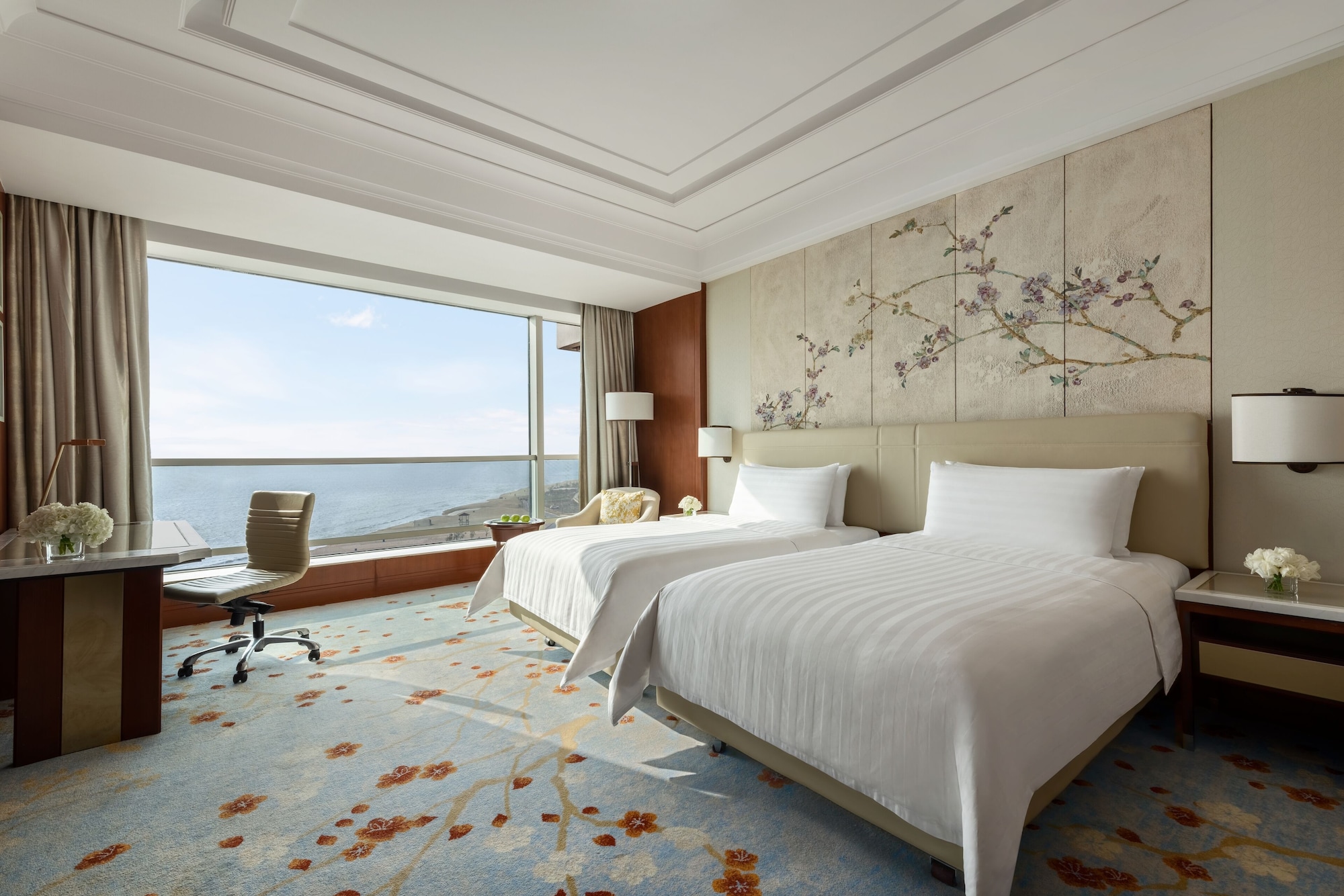 Horizon, Twin Beds, Sea View, Balcony