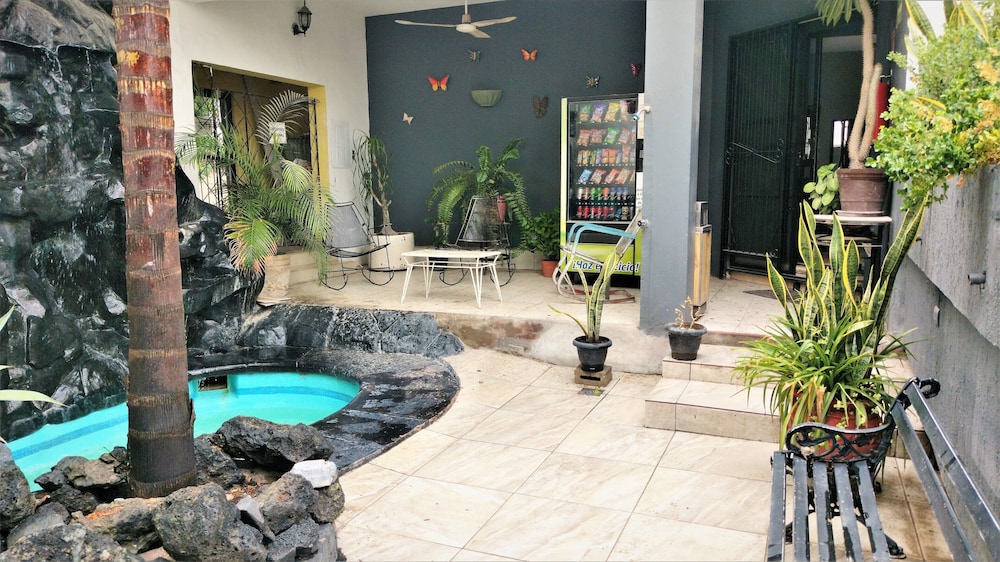 Hotel Laguna Inn 17/29