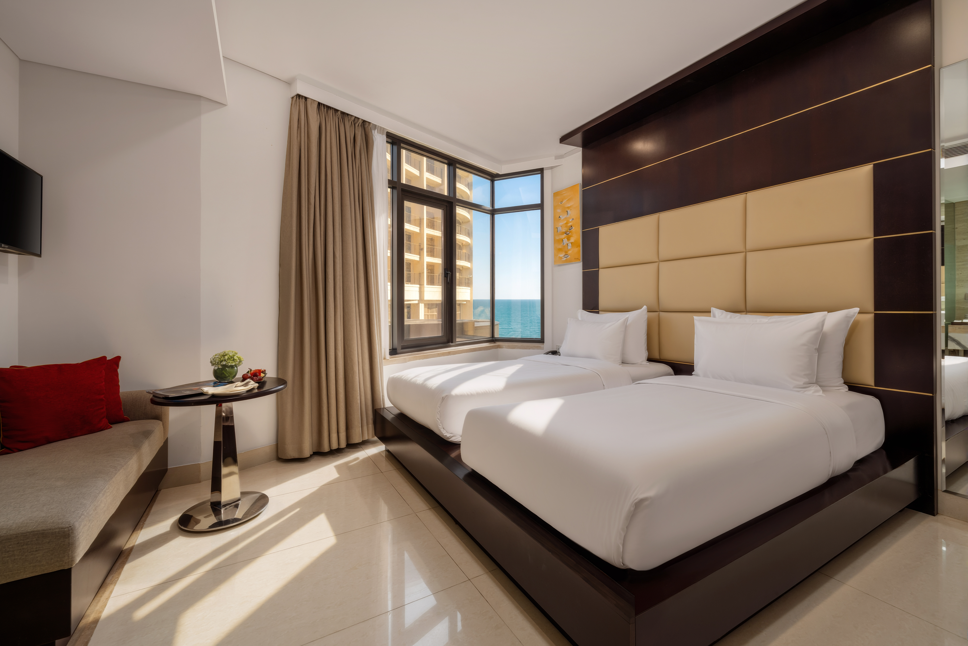 Senior, Deluxe, Twin Beds، Holiday Beach Hotel Danang 3/8