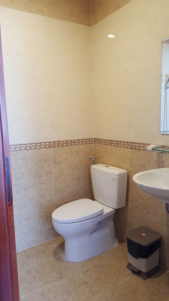 Nam Xuan Premium Hotel 38/68