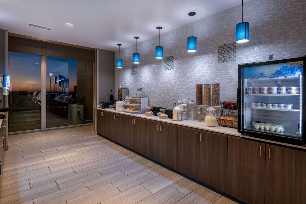 La Quinta Inn and Suites by Wyndham Holbrook Petrified Forest 8/39