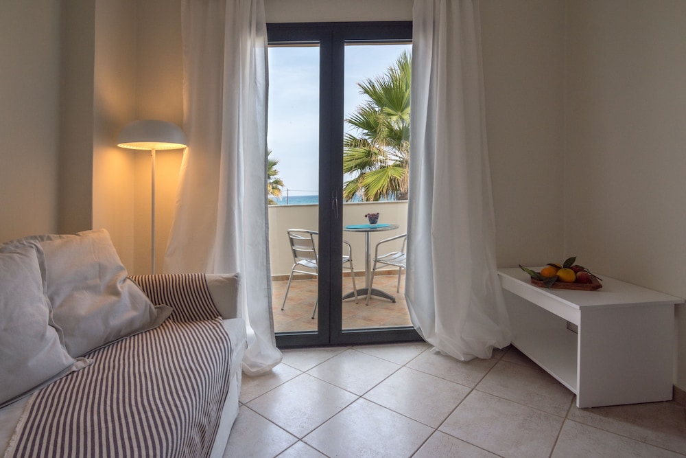 Gt Beach Hotel 29/49