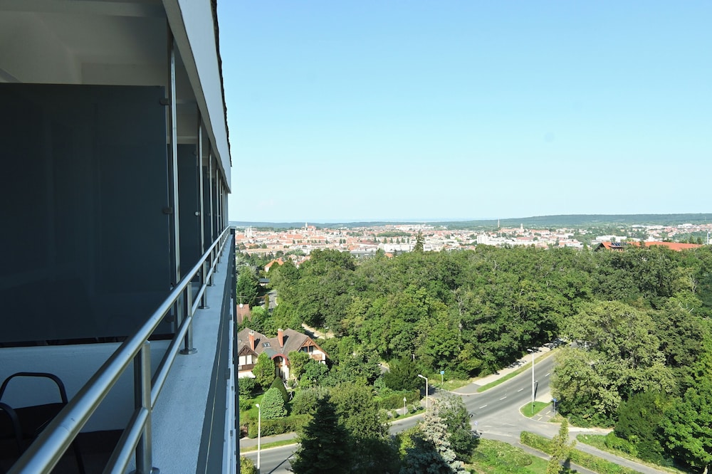 CITY PARTNER HOTEL SZIESZTA 20/24