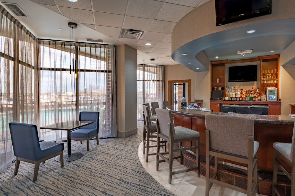 DoubleTree by Hilton Hotel New Bern Riverfront 40/52