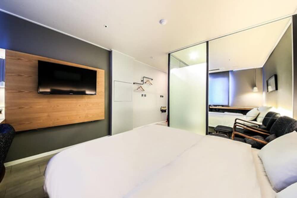 BLVD Hotel 15/29
