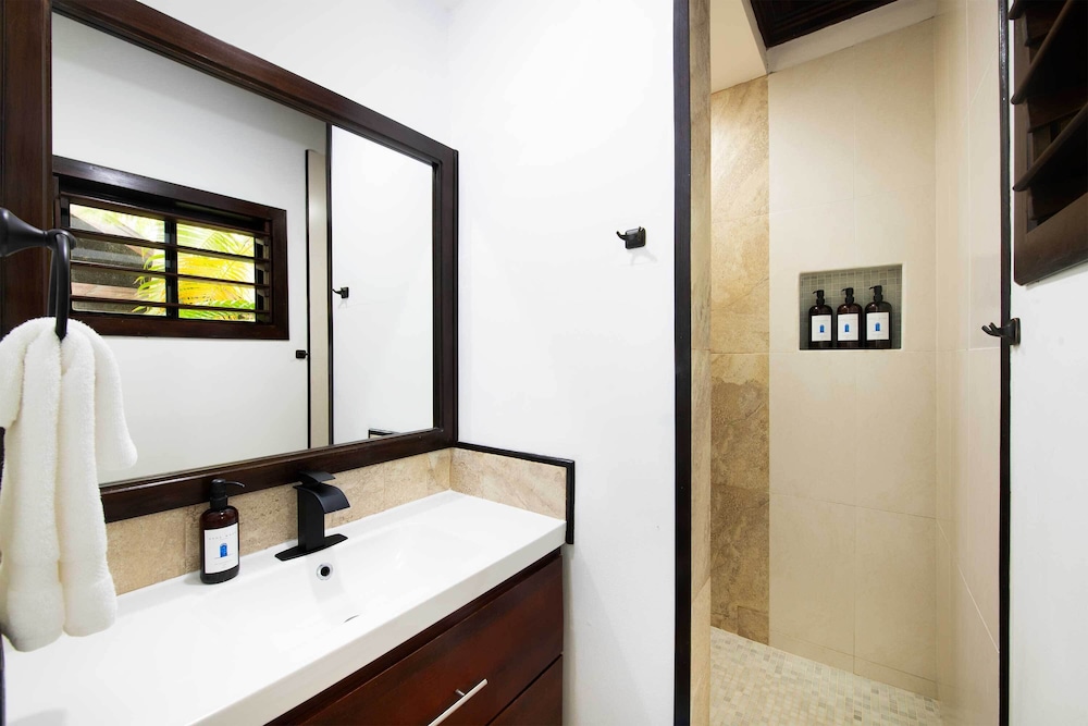جناح بسرير كينج بإطلالة على البحر، Puerta Azul Hotel 7/7