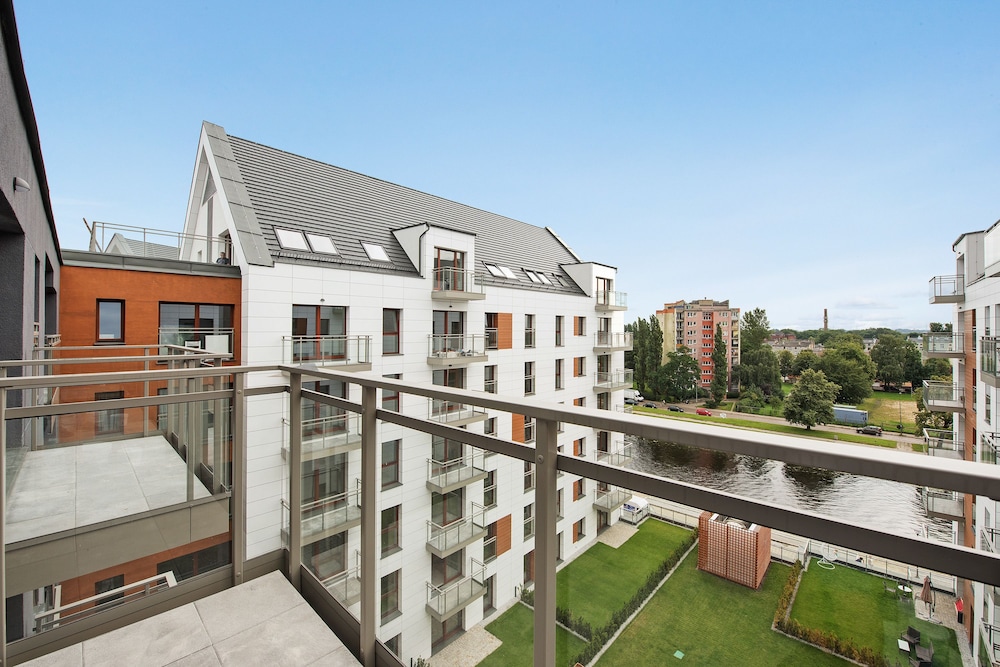 Apartinfo Island Apartments 8/50