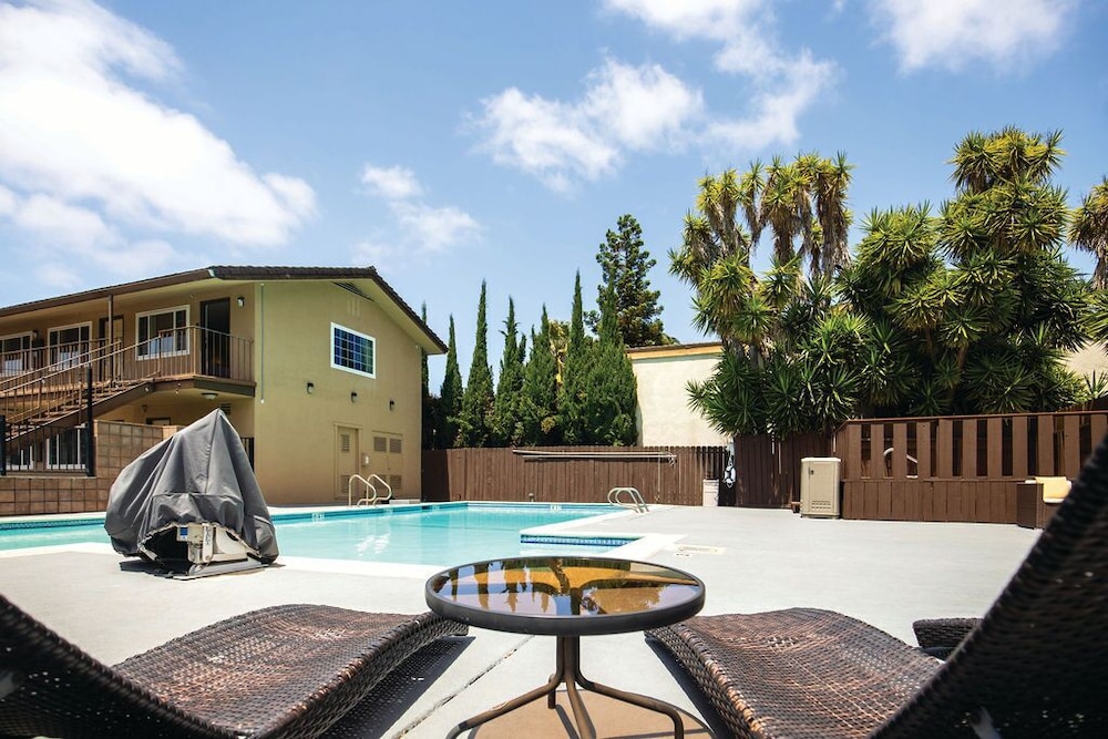 Inn at San Luis Obispo 51/57