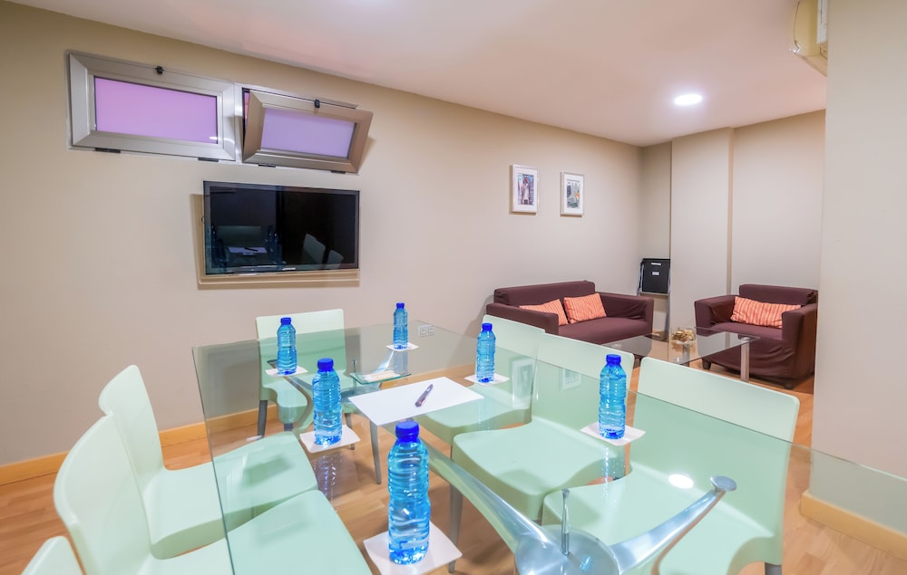 Hotel La City Estacion 56/66