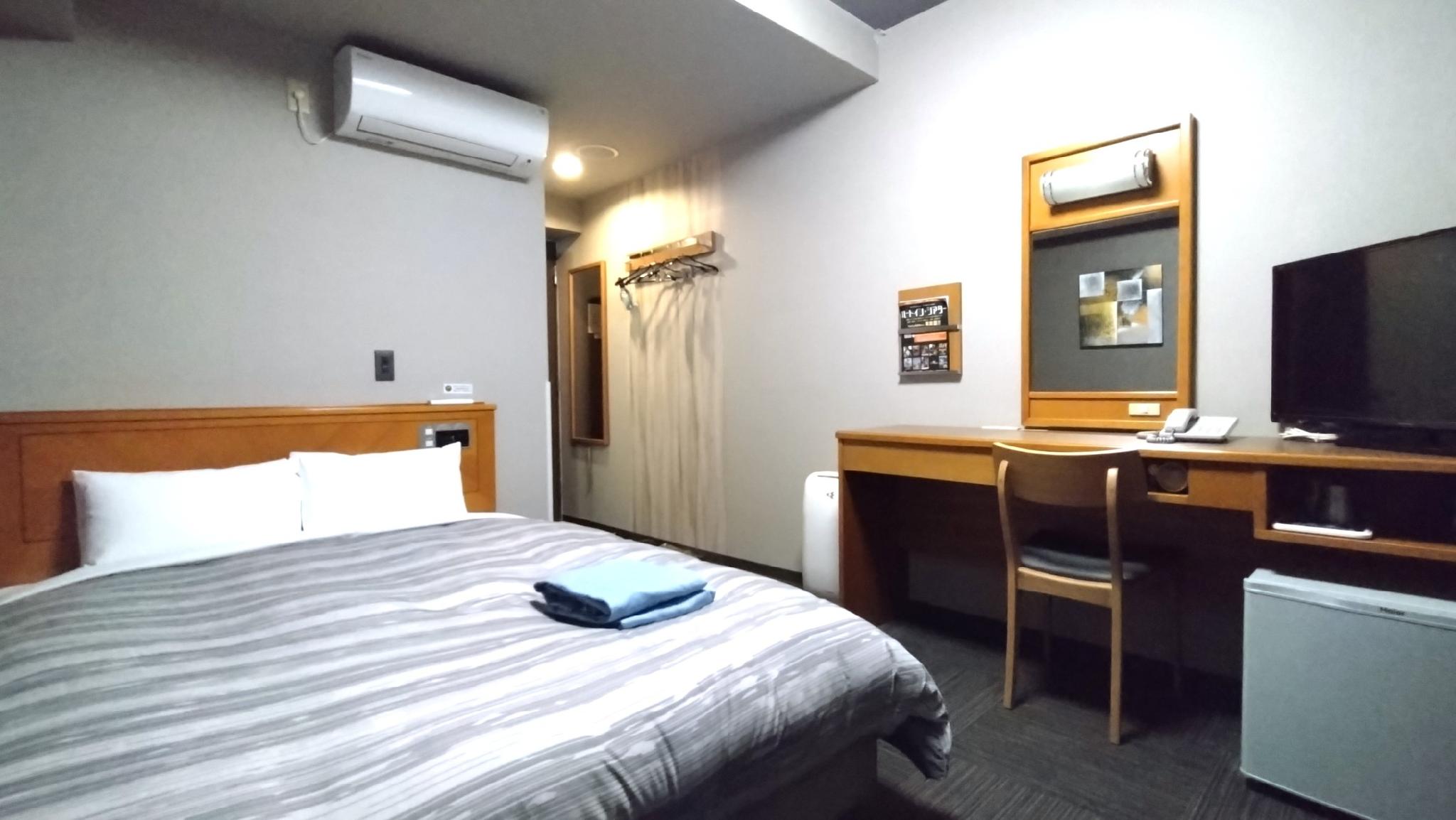 Semi Room, Standard, Semi Double Bed, Smoking
