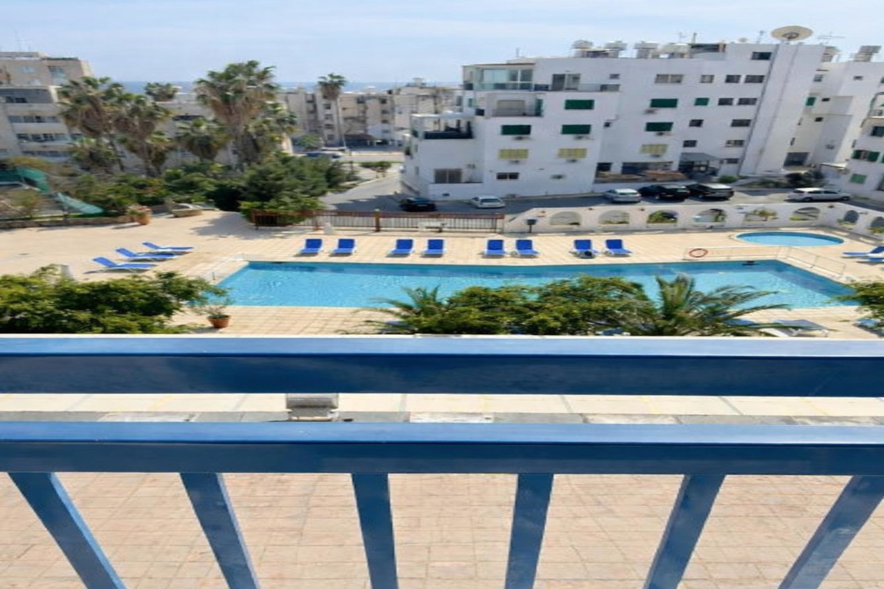 Navarria Hotel 48/50