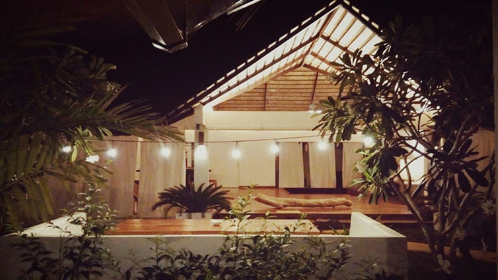 Villa Kalachuchi B&B 6/56