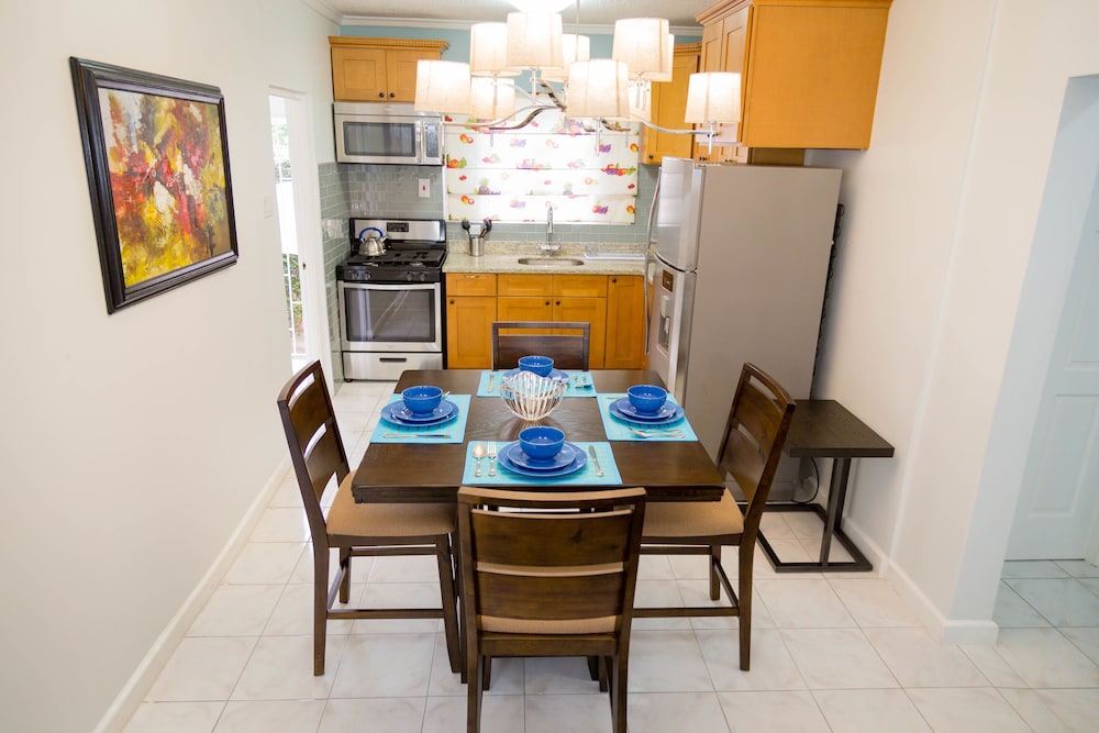Centrally Located Guest Apartments Ii 8/11