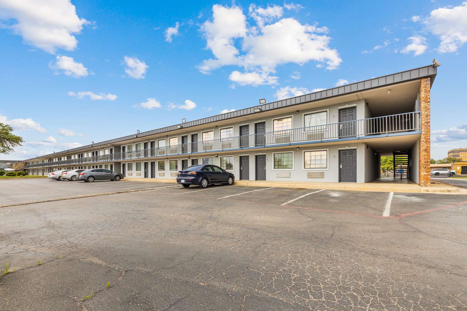 Americas Best Value Inn Ft. Worth Hurst 27/37