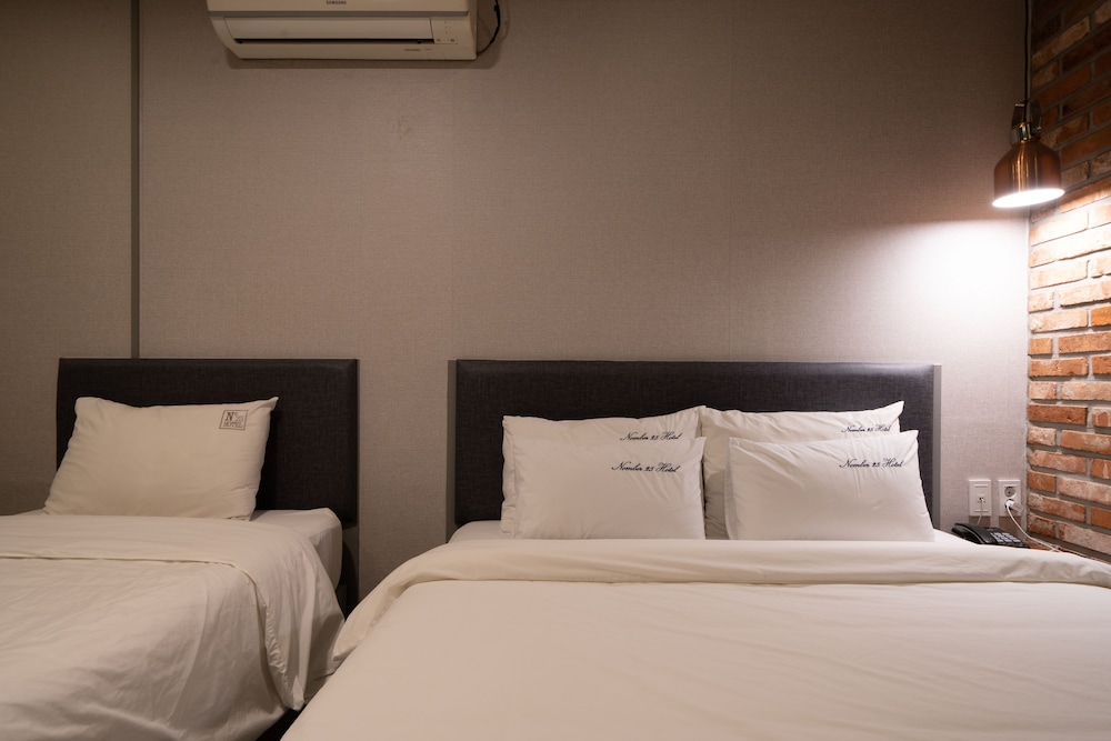 No.25 Hotel 12/75