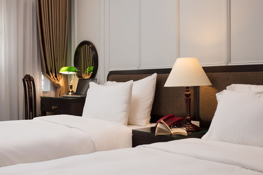Hong Ngoc Dynastie Hotel 32/74