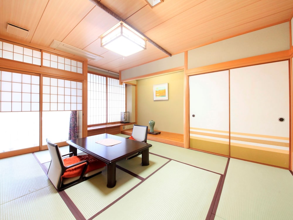 Hotel Kamogawaso 13/40