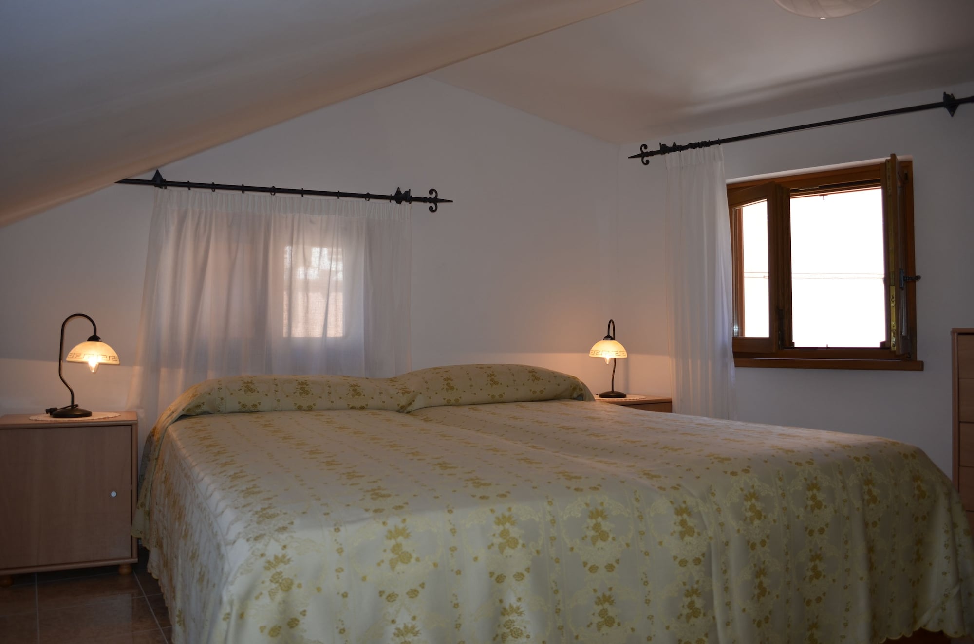 Family, Residence, 2 Double and Twin Beds, Annex