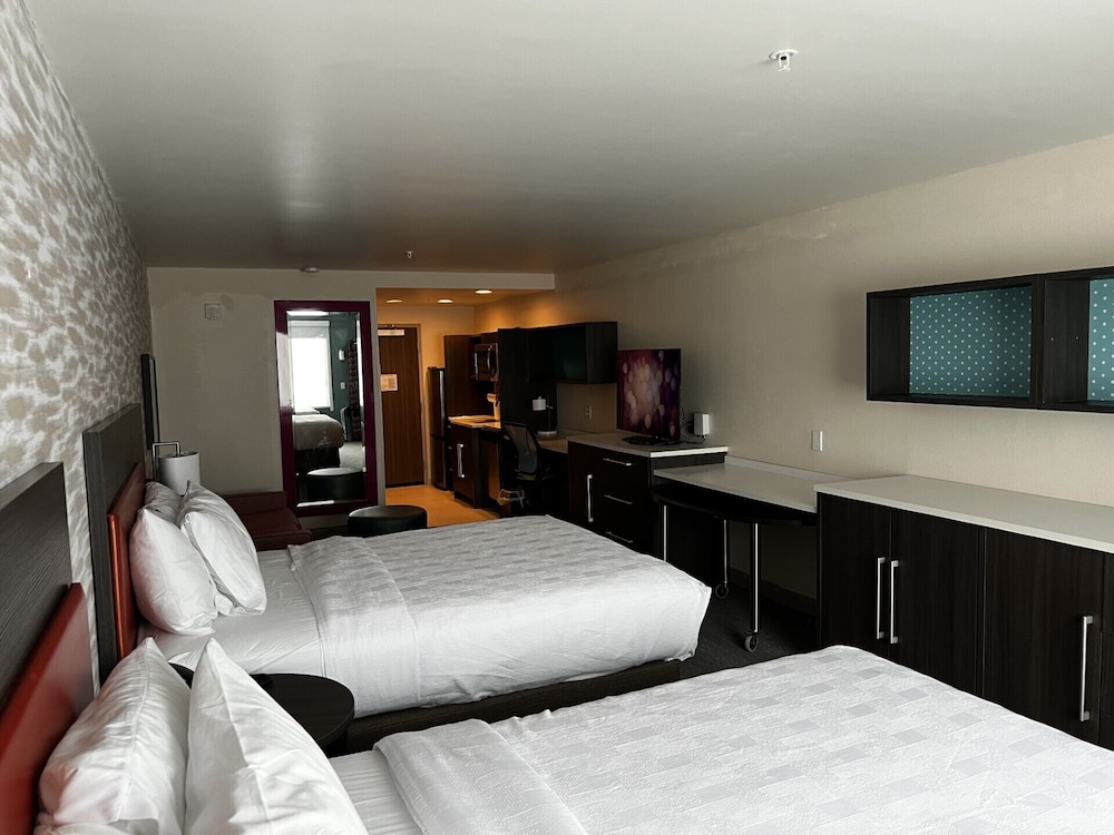 Home2 Suites by Hilton Hinesville 3/16