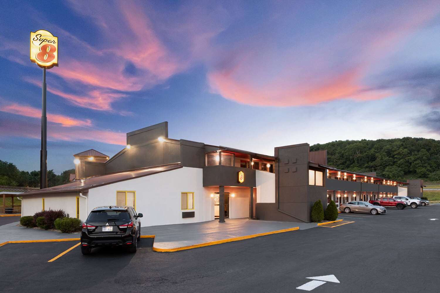 Super 8 by Wyndham Bridgeport-Clarksburg 19/28