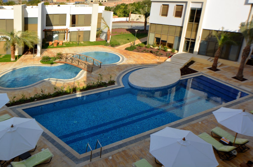Public Security Hotel & Chalets 37/39