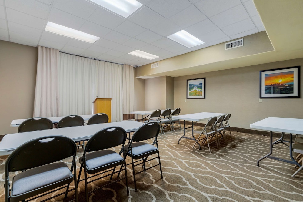 Comfort Suites Pflugerville - Austin North 39/45