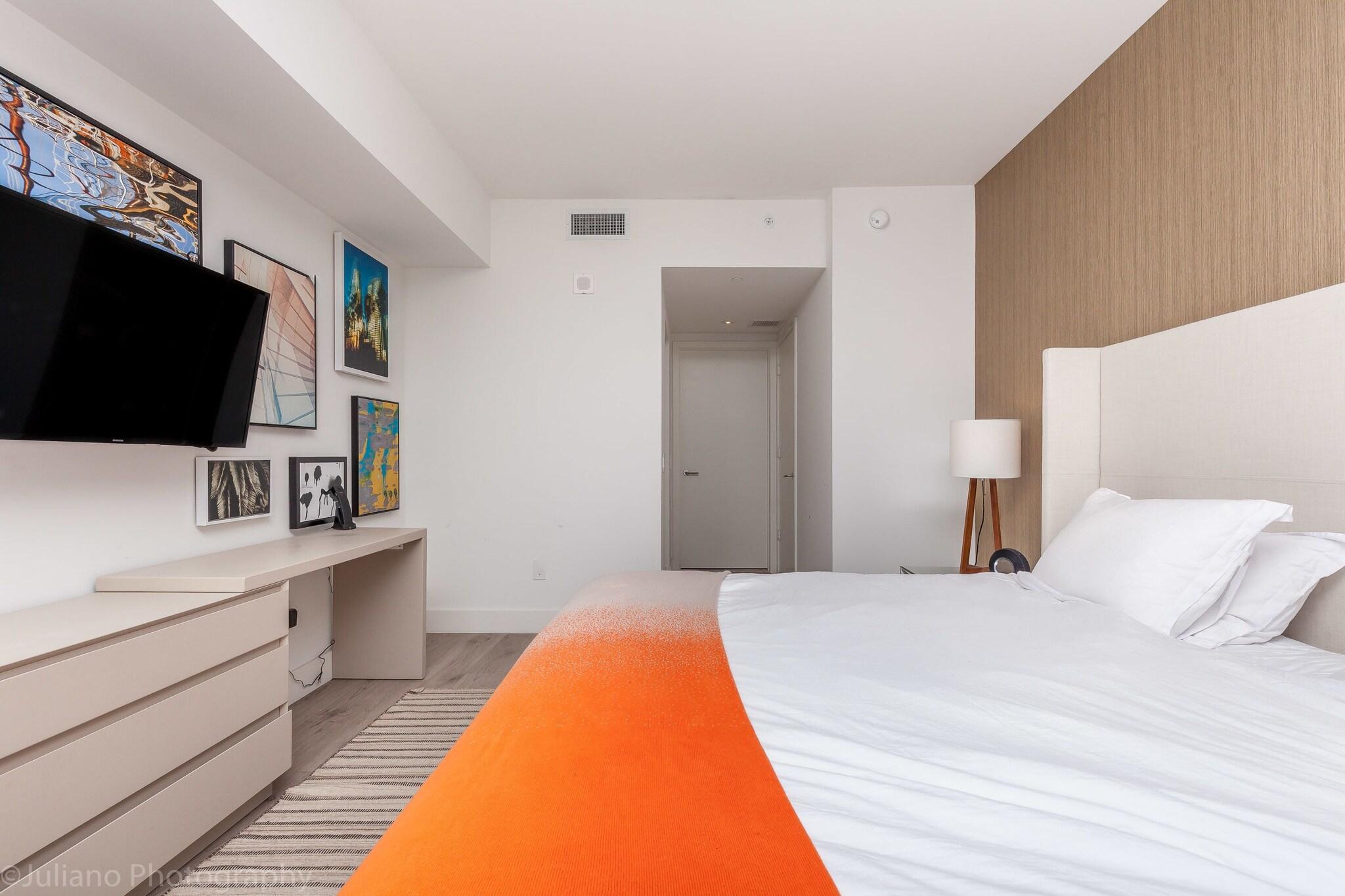 Hyde Beach Condos by Ammos VR 9/26