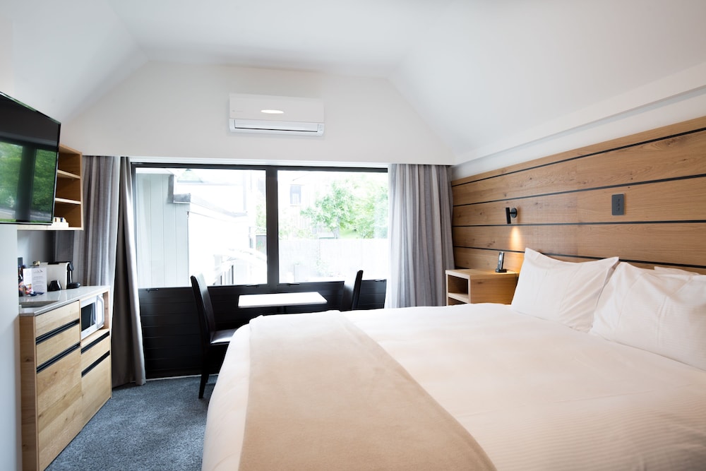Studio, Single Bed, Garden Area