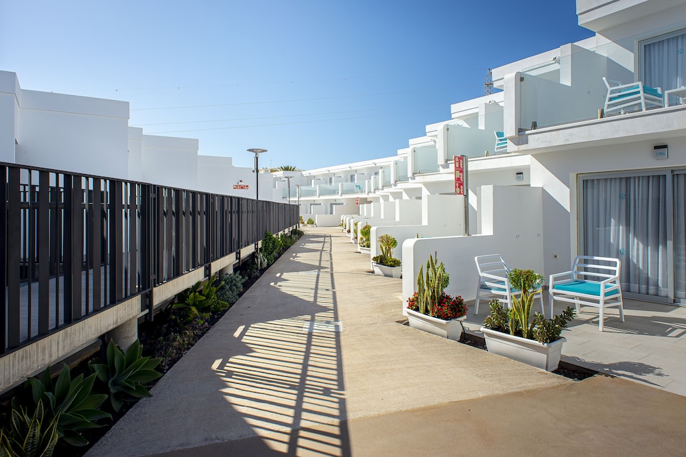 Hotel Taimar 64/73