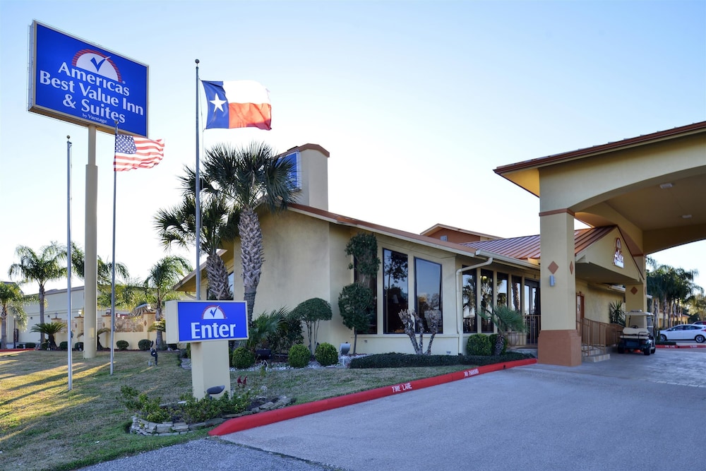 Americas Best Value Inn & Suites Alvin Houston 2/35