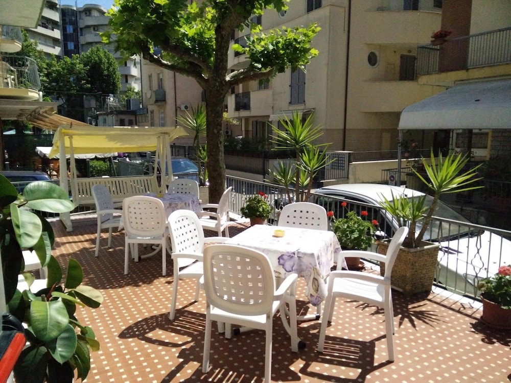 Hotel Ronconi 33/38