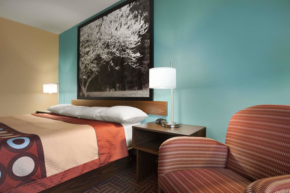 Super 8 By Wyndham Marion 16/25