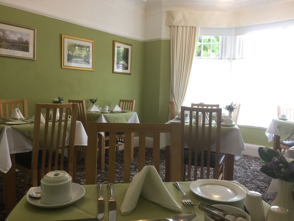 The Hilary Guest House 33/43
