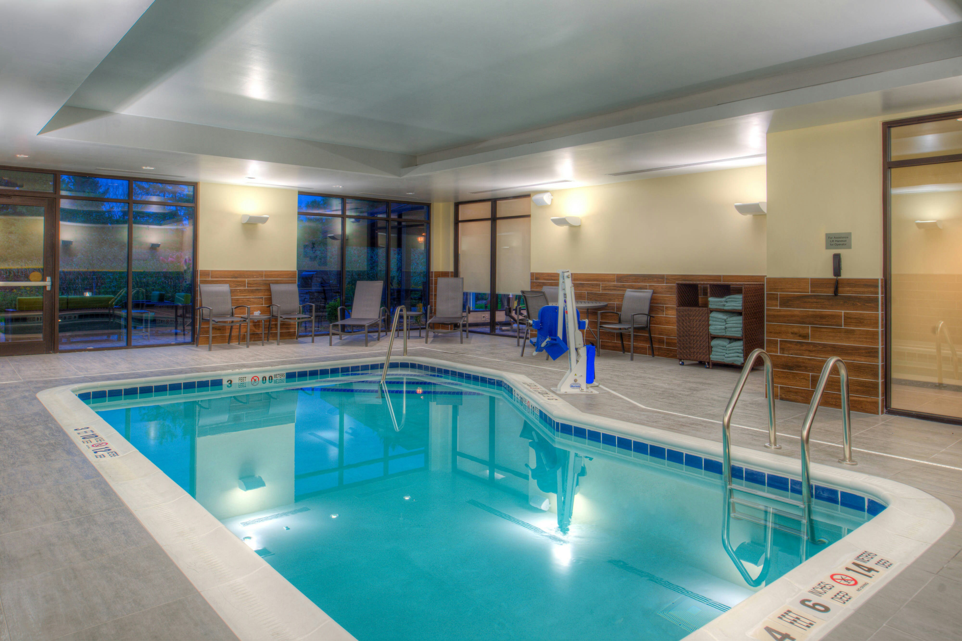 Fairfield Inn And Suites Canton 4/14