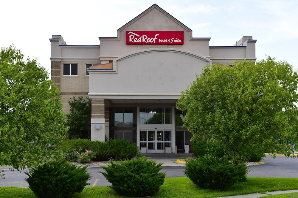Baymont Inn & Suites by Wyndham Lincoln NE 35/47
