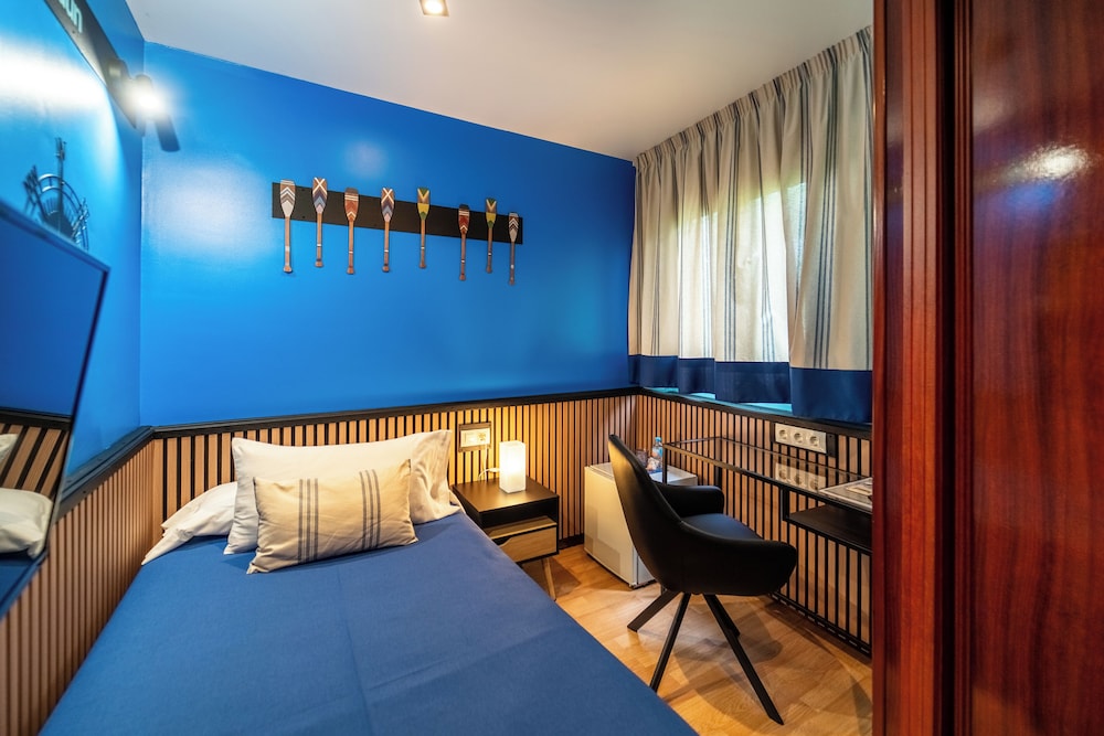 Hotel A. G. Porcillan 22/46