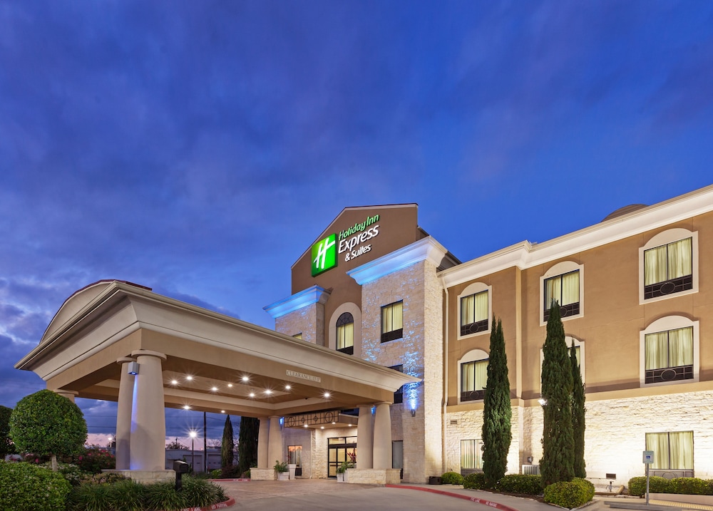 Holiday Inn Express Hotel & Suites Victoria 1/52