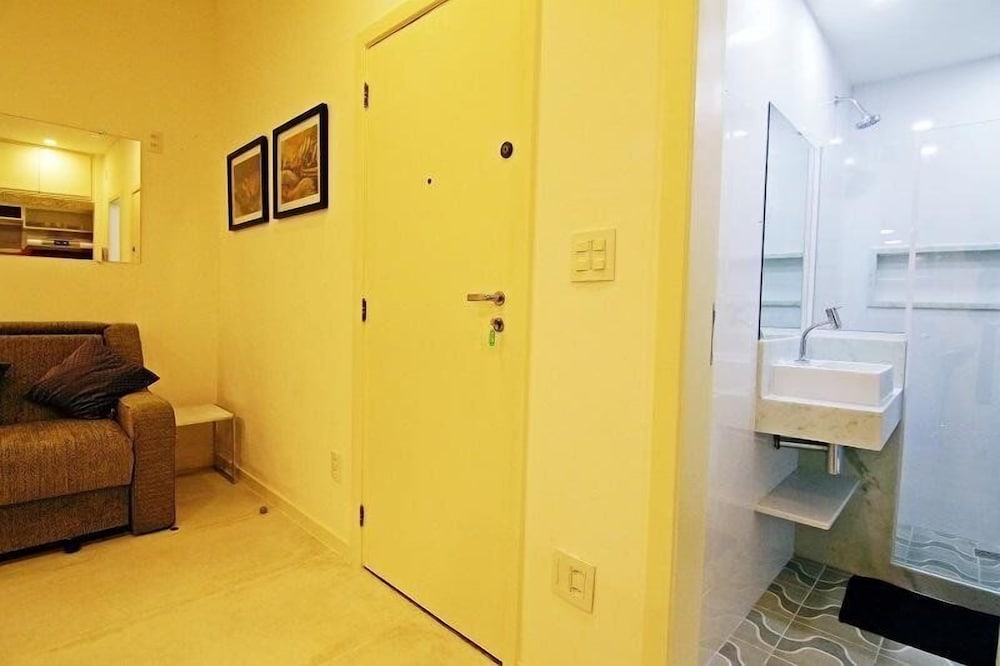 Rio Spot Apartments U033 17/18