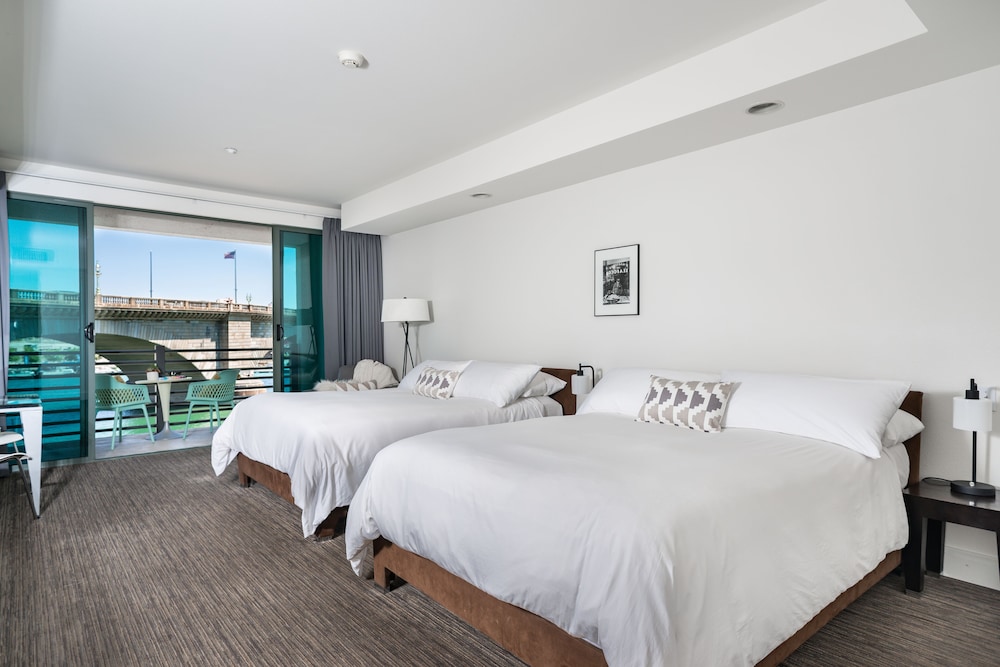 Heat Hotel 20/58